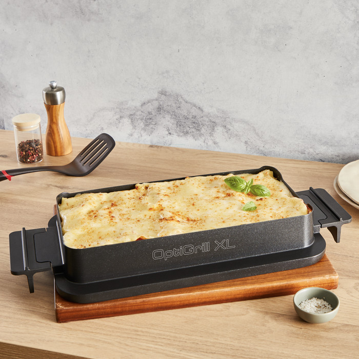 Tefal OptiGrill GC784D XL product in use