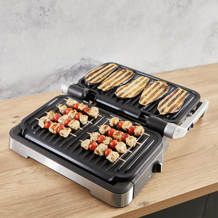Tefal OptiGrill GC784D XL product in use