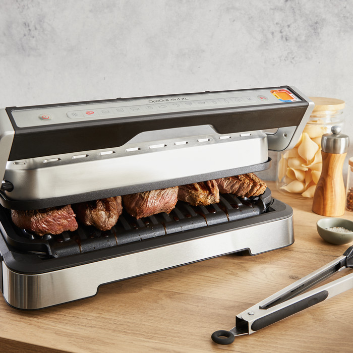 Tefal OptiGrill GC784D XL product in use
