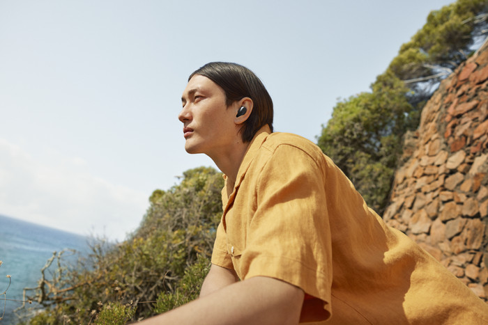 Sennheiser Accentum True Wireless Schwarz produkt in gebrauch