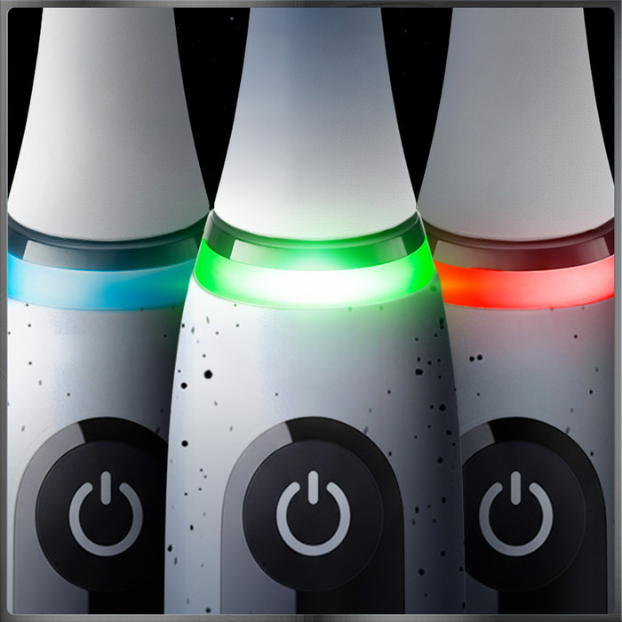 Oral-B iO 10 Weiß Vorteilspack produkt in gebrauch