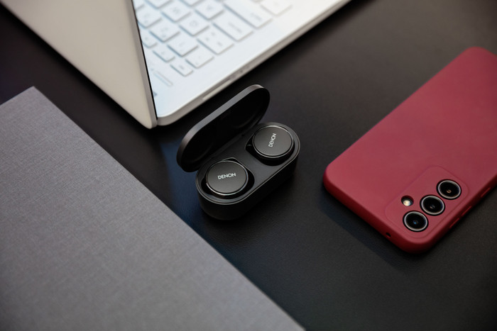 Denon PerL Pro Schwarz visueller lieferant