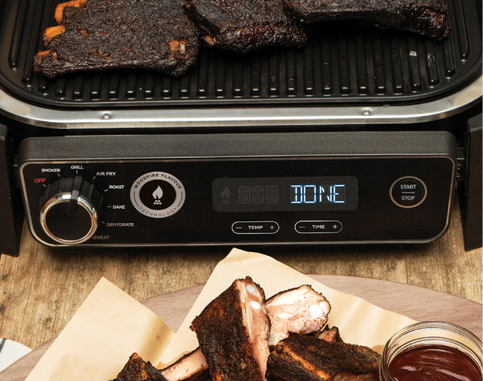 Ninja Woodfire Outdoor Grill OG701EU + Ninja Woodfire Stand detail