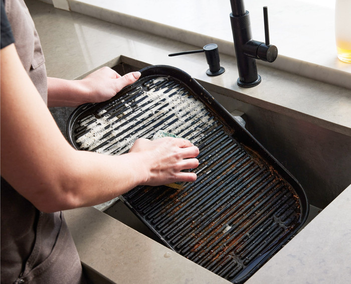 Ninja Woodfire Pro XL Elektrogrill und Smoker OG901EU produkt in gebrauch