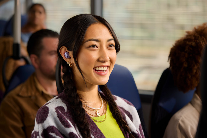 JBL Live Buds 3 Purple product in use