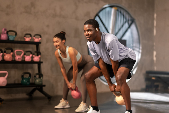 Shokz OpenFit Air Weiß produkt in gebrauch