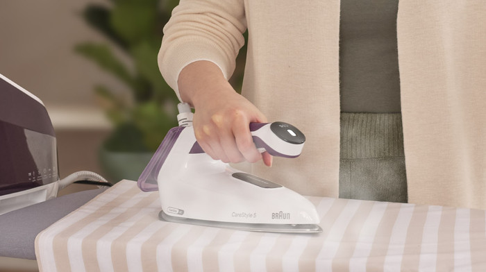 Braun CareStyle 5 IS5247VI produkt in gebrauch