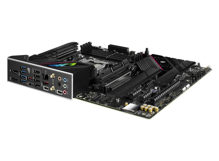 ASUS ROG Strix B650E-F GAMING WIFI linke seite