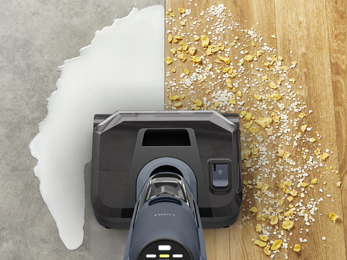 Rowenta X-Clean 3 GZ4011 product in use