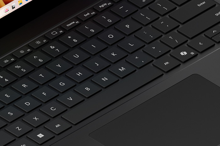 Microsoft Surface Laptop Copilot+ PC 15" Snapdragon X Elite / 16 GB / 1TB Schwarz QWERTZ detail