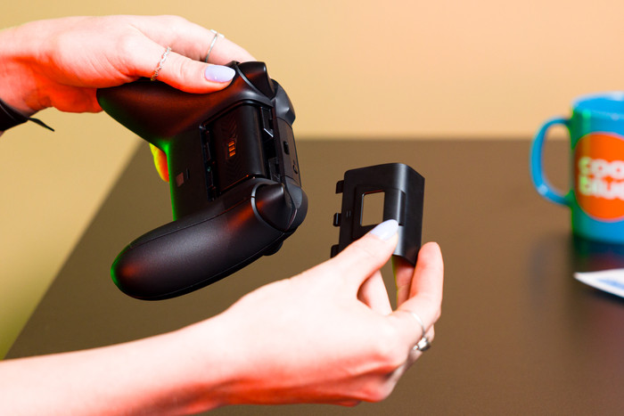 BlueBuilt Rechargeable Batteries for Xbox Controllers product in use