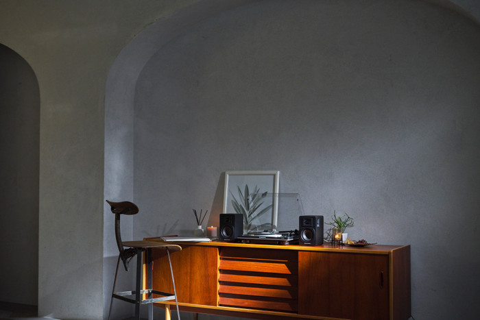 Audio-Technica AT-LP70xBT Black product in use