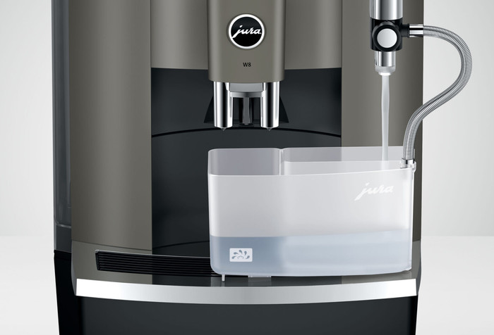 JURA W8 Dark Inox (EB) produkt in gebrauch