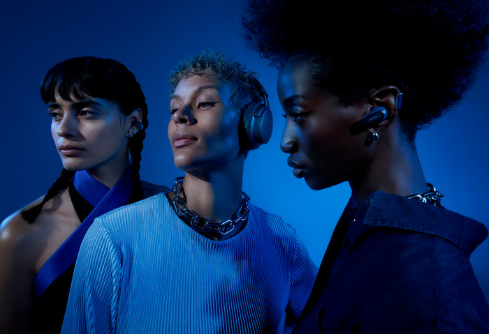 Bose QuietComfort Ultra Earbuds Dark Blue product in use