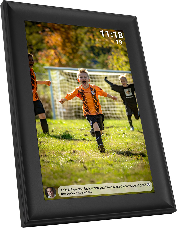 Denver PFF-1080 Ambilight Black product in use