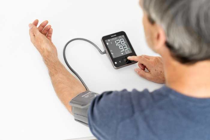 Beurer BM 64 product in use