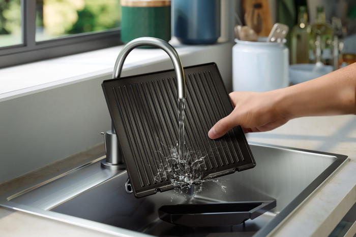 Philips 5000 Series HD6301/90 product in use