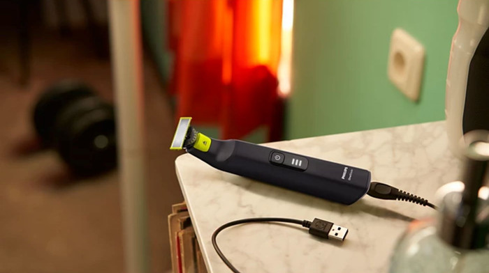 Philips OneBlade Pro 360 QP6542/15 Face & Body Black detail