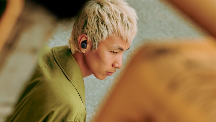 Bose QuietComfort Earbuds Schwarz produkt in gebrauch