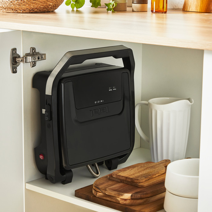 Tefal Inicio Classic GC2718 product in use