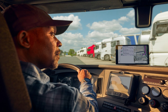 Garmin Dezl LGV820 Truck Europe + South Africa product in use