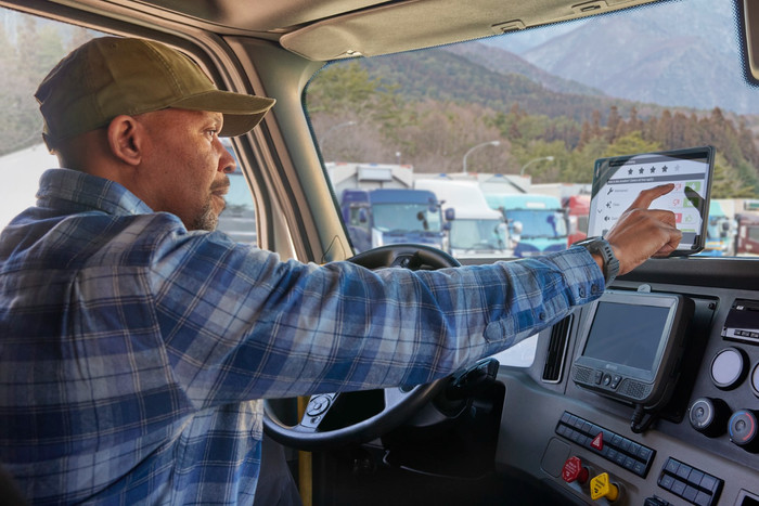 Garmin Dezl LGV820 Truck Europe + South Africa product in use