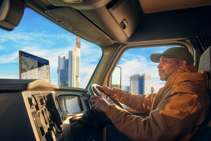 Garmin Dezl LGV820 Truck Europe + South Africa product in use