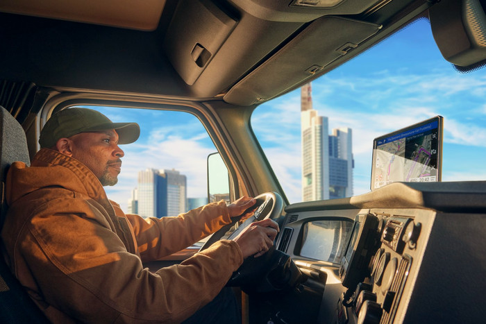 Garmin Dezl LGV820 Truck Europe + South Africa product in use