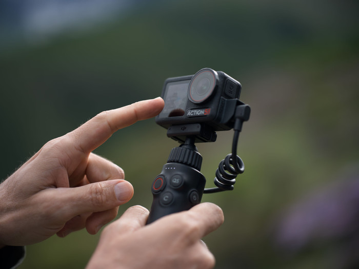 DJI Osmo Action Multi-functional Charging Handle visual supplier