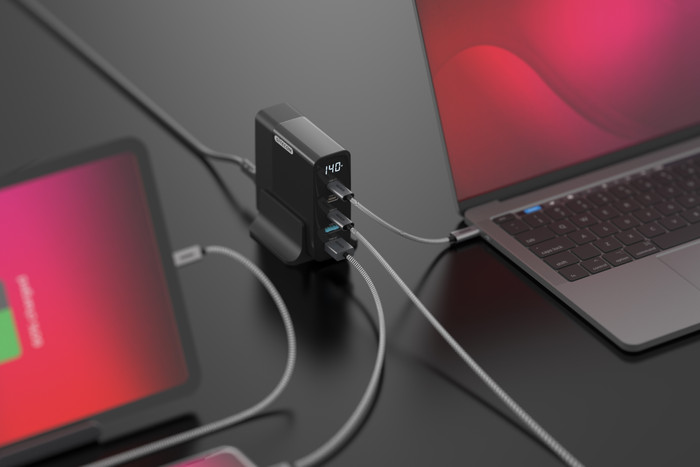 Sitecom 140 W Power Delivery Desktop-Ladegerät mit LED-Display produkt in gebrauch