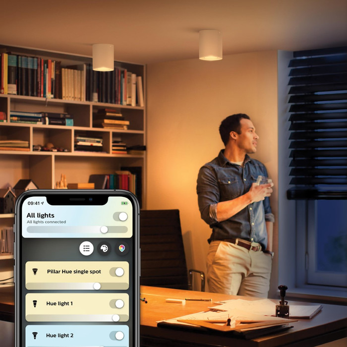 Philips Hue Pillar Aufbauspot White Ambiance - Weiß - 1 Spot produkt in gebrauch