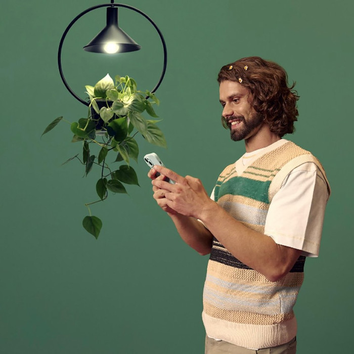 WiZ Filamentlampe - warmes bis kaltweißes Licht - E27 produkt in gebrauch