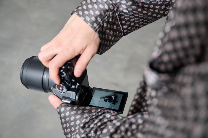 Nikon Z f + NIKKOR Z 40mm f/2.0 visueller lieferant