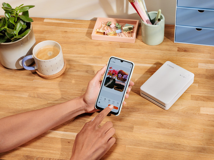 Canon SELPHY QX20 Weiß produkt in gebrauch