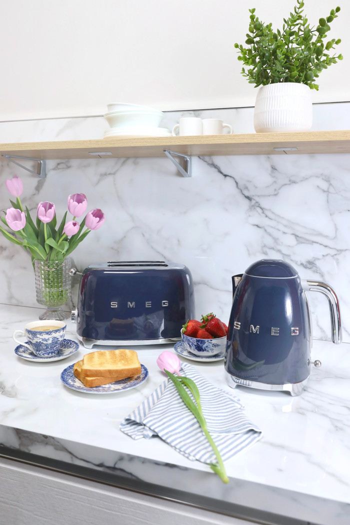 SMEG KLF03NBEU Navy Blue produkt in gebrauch