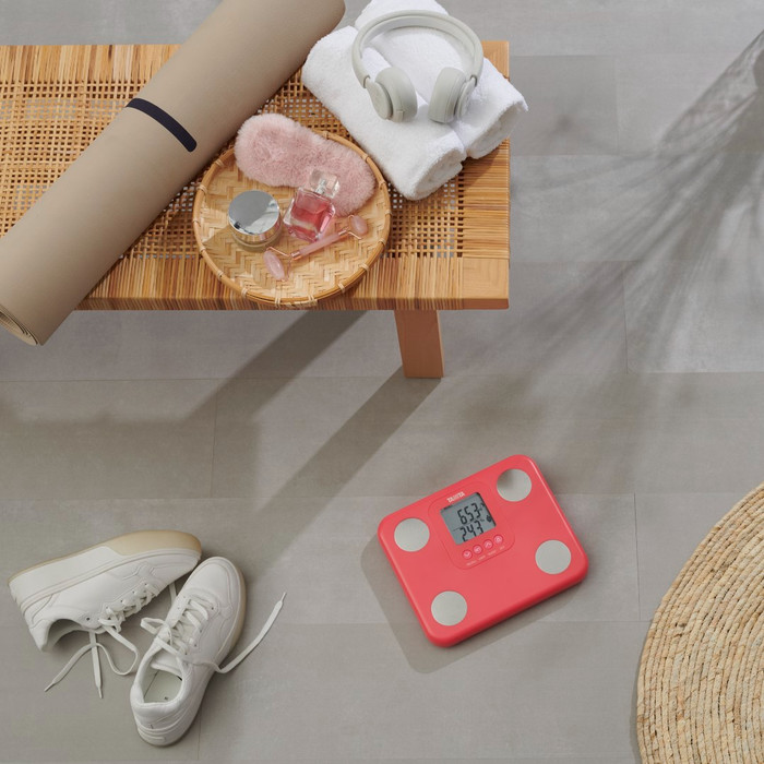 Tanita BC-730PK Rosa produkt in gebrauch