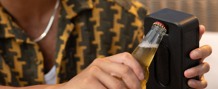 House of Marley Roots Solar Schwarz produkt in gebrauch