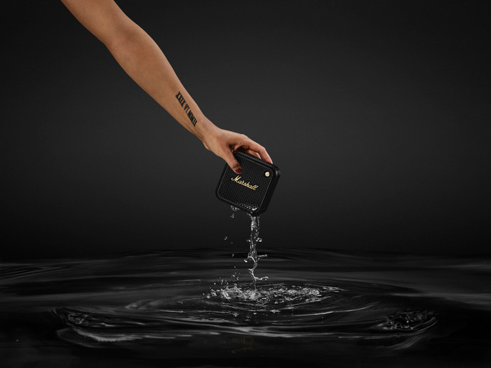 Marshall Willen II BT Black & Brass produkt in gebrauch