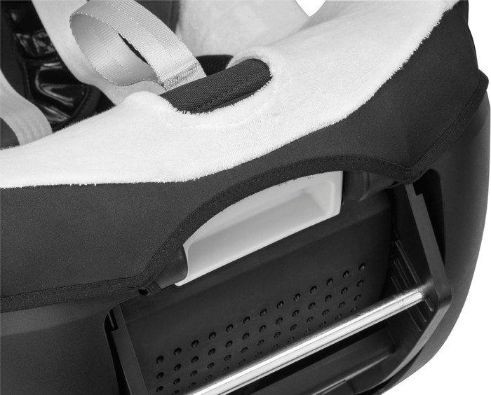 Maxi-Cosi Car Seat Cover Mica Eco product in use