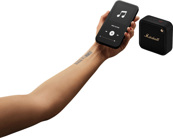 Marshall Willen II BT Black & Brass produkt in gebrauch