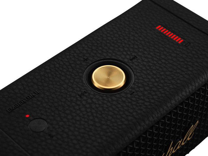 Marshall Emberton II BT Black & Brass detail