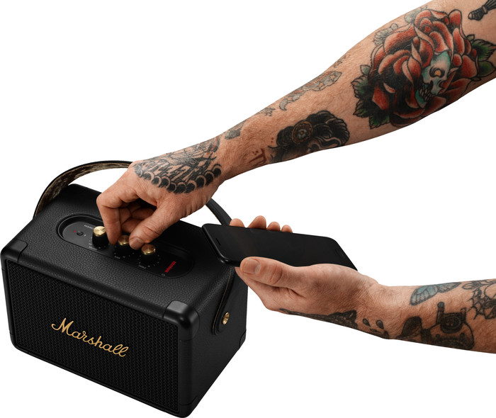 Marshall Kilburn II BT Black & Brass produkt in gebrauch