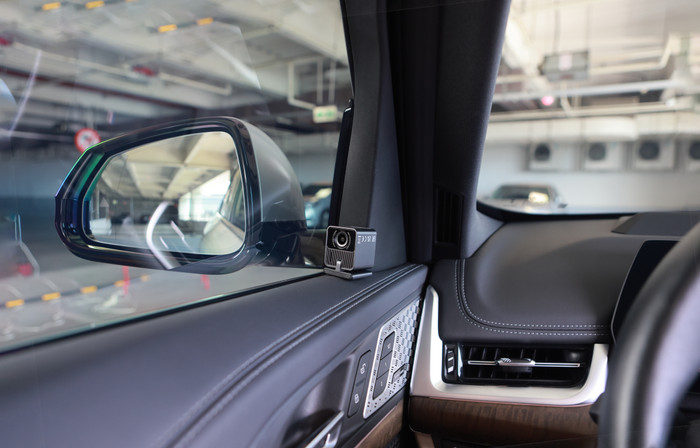 Mio MiVue J20 Full HD + WLAN produkt in gebrauch