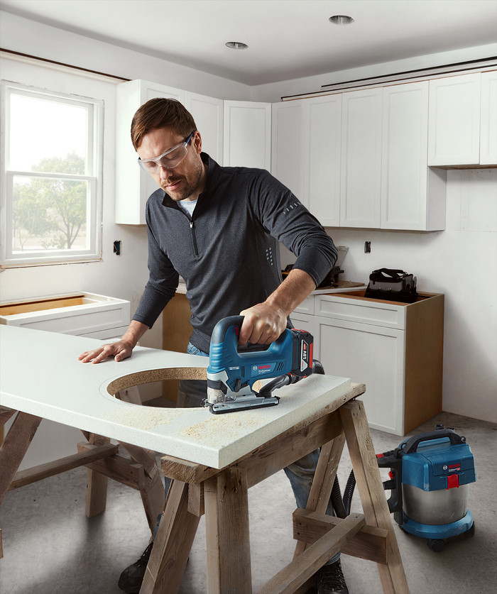 Bosch Professional GST 18V-125 B (ohne Akku) produkt in gebrauch