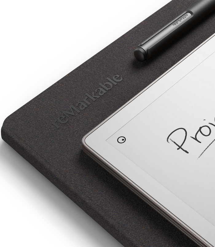reMarkable Paper Pro mit Book Case Basalt detail