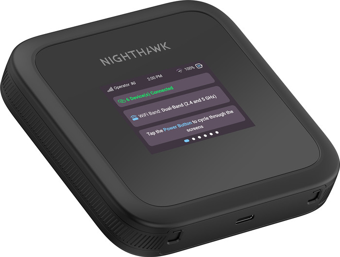 NETGEAR Nighthawk M3 left side