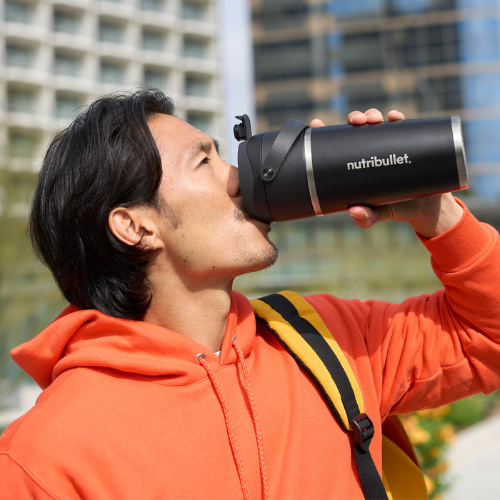 nutribullet Flip Stainless Steel Black produkt in gebrauch