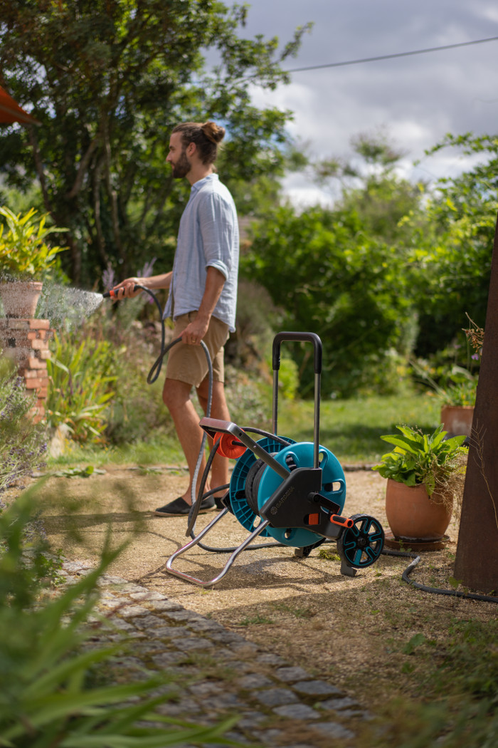 Gardena Comfort FLEX 1/2 30 m CleverRoll M Easy Premium Brauseset produkt in gebrauch