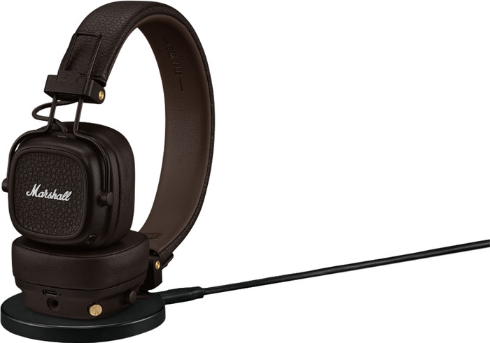 Marshall Major V Braun produkt in gebrauch