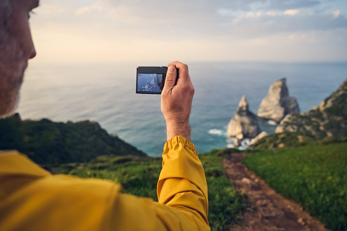 Panasonic LUMIX DC-TZ99E Black product in use